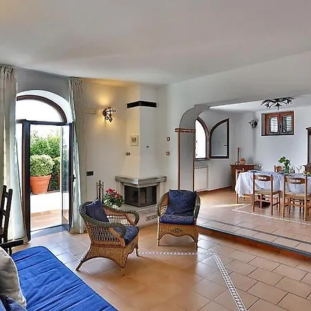 Sleeps 6 Pool Air Con Wifi Vila *