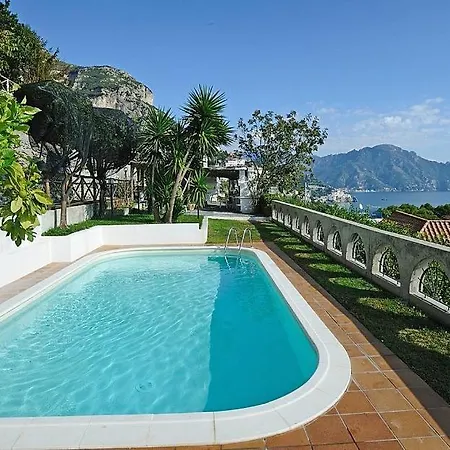 Sleeps 6 Pool Air Con Wifi Vila