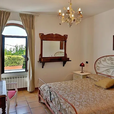 Sleeps 6 Pool Air Con Wifi Vila *